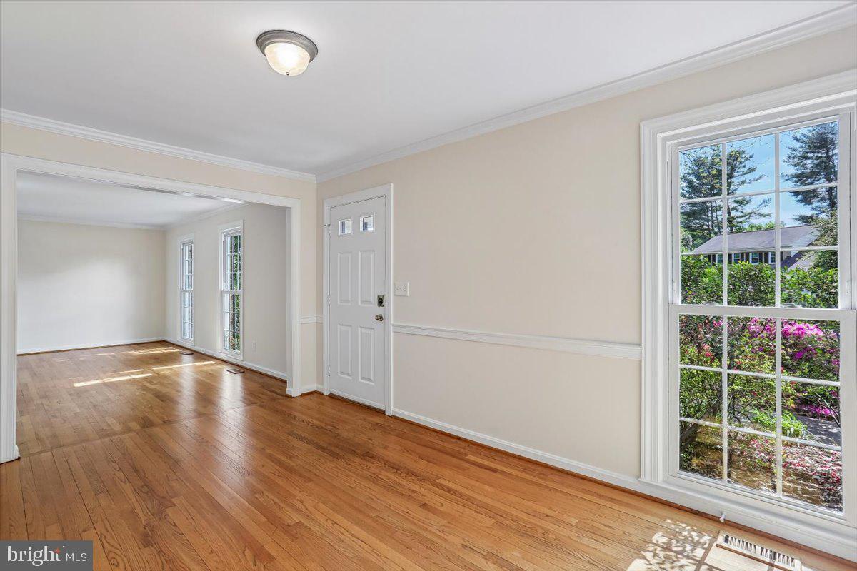 POTOMAC CHASE - Residential