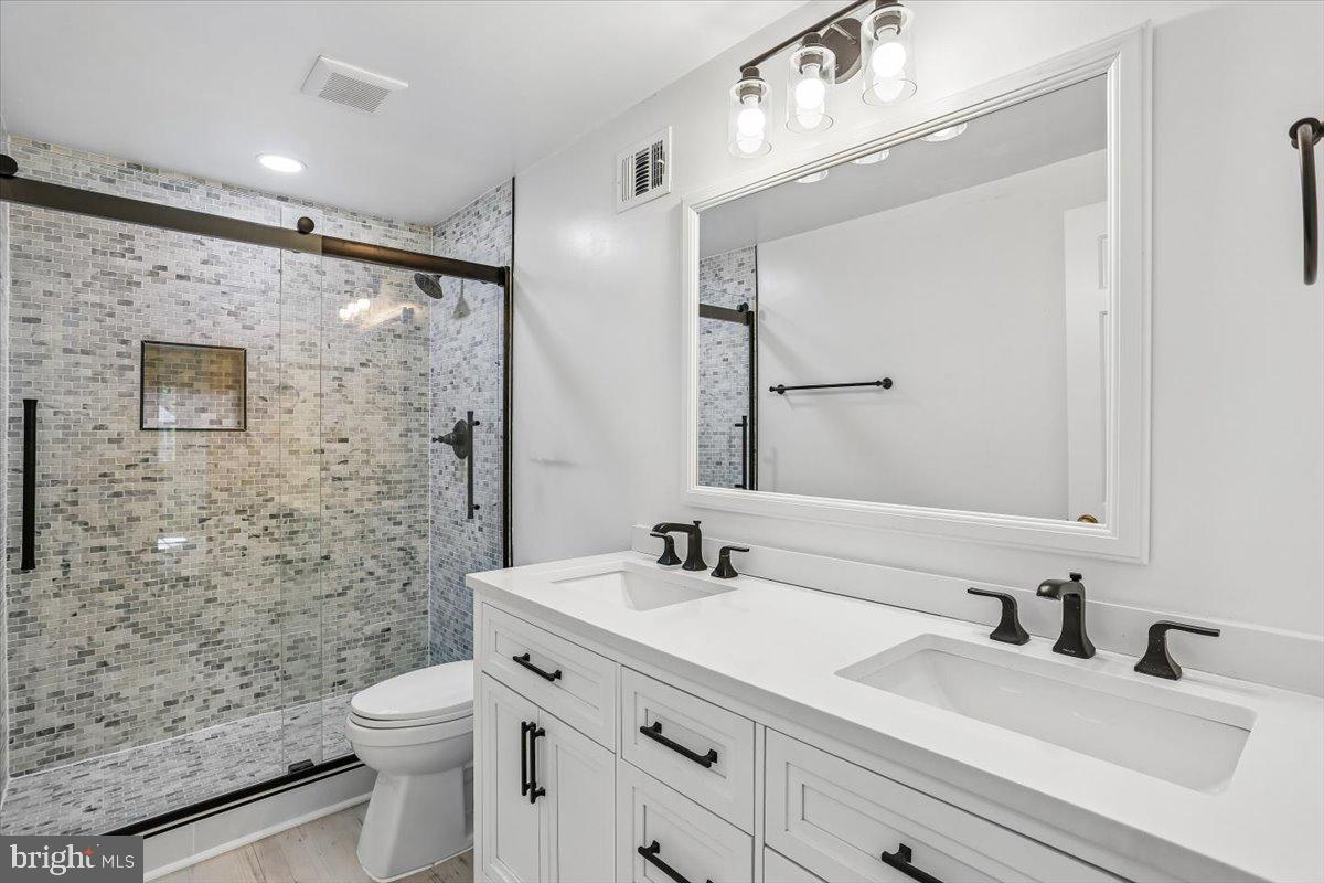 POTOMAC CHASE - Residential