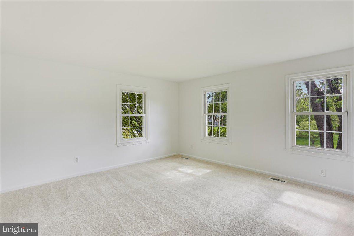 POTOMAC CHASE - Residential