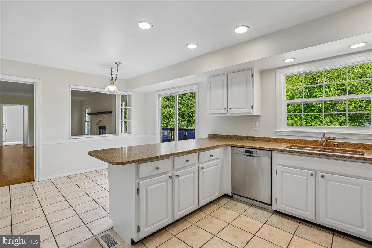 POTOMAC CHASE - Residential