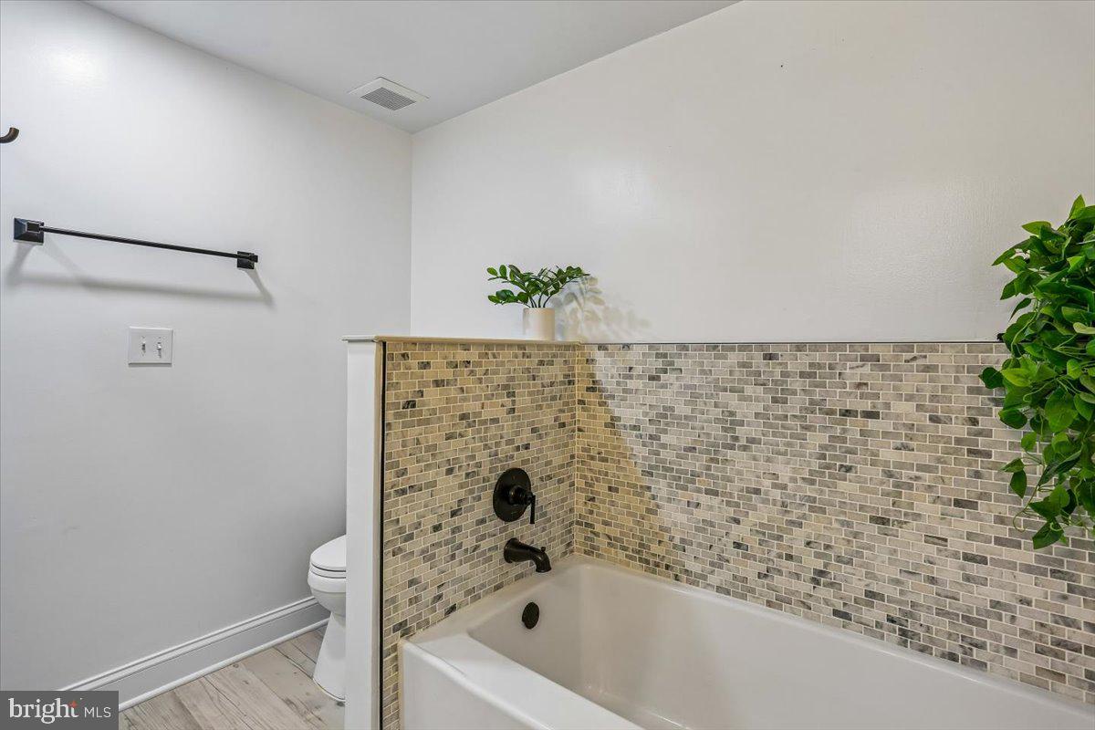 POTOMAC CHASE - Residential