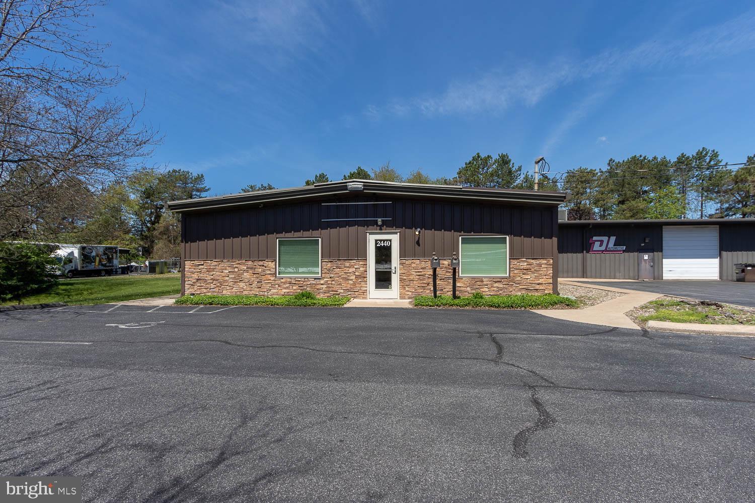 2440 COMMERCIAL BOULEVARD