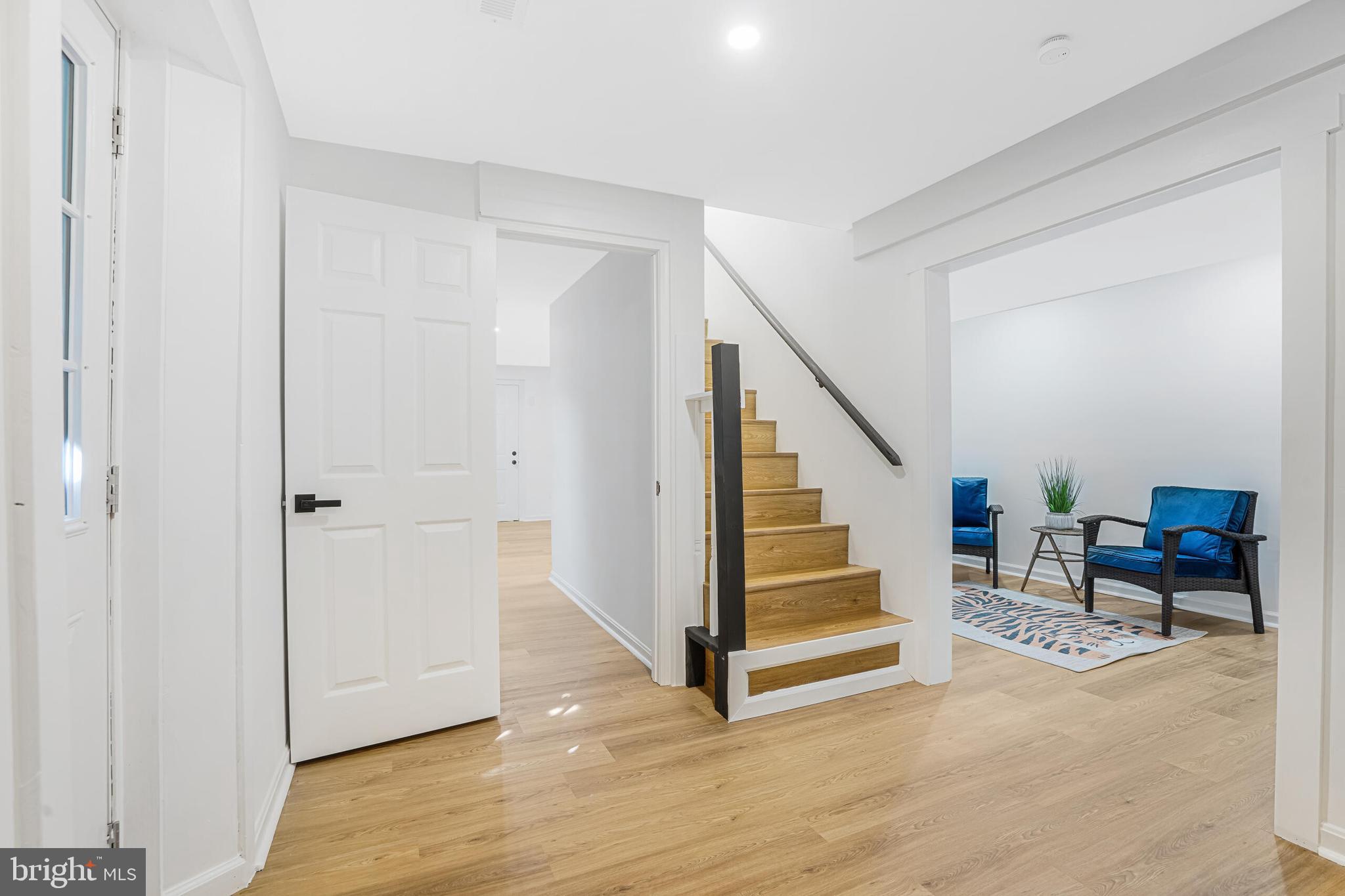 APPLE MT LAKE WEST - Residential