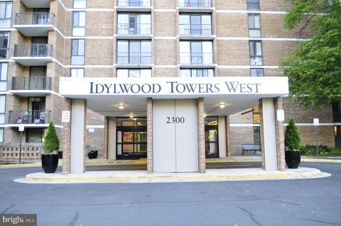 Photo of 2300 Pimmit Drive #415, FALLS CHURCH, VA 22043 (MLS # VAFX2307046)