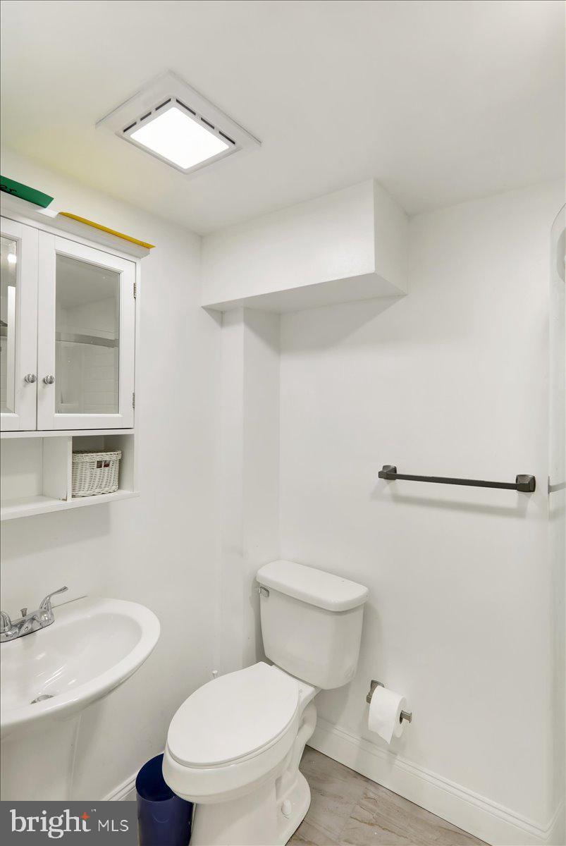 ROLLING HILLS - Residential