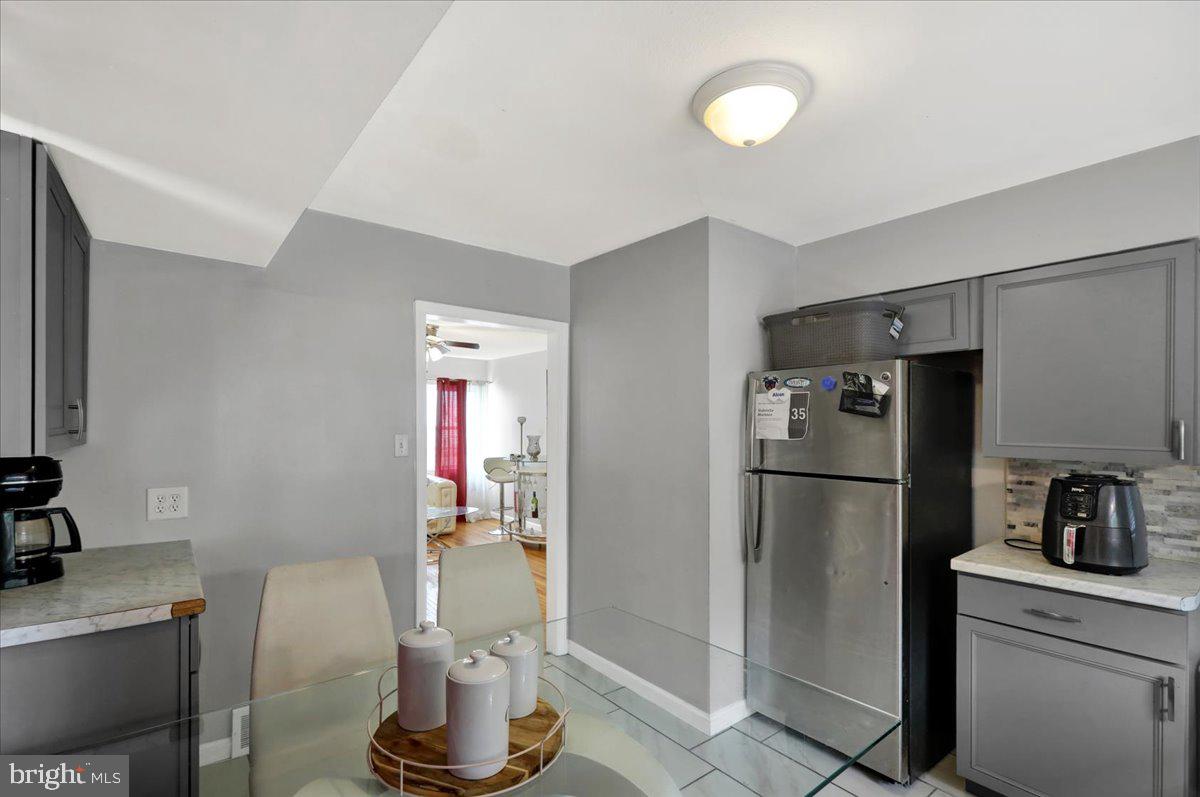 ROLLING HILLS - Residential