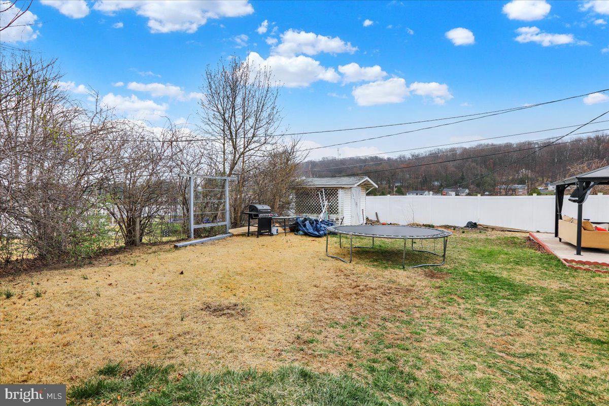 ROLLING HILLS - Residential