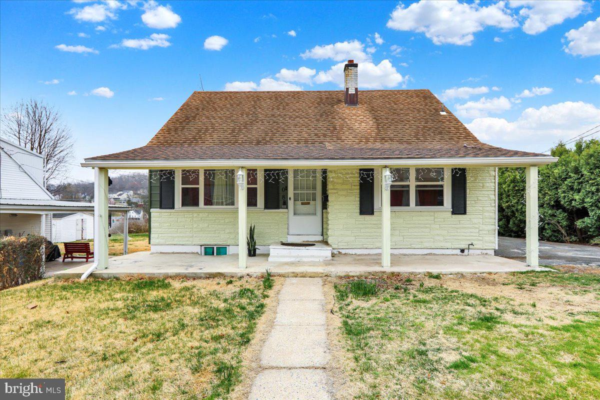 ROLLING HILLS - Residential