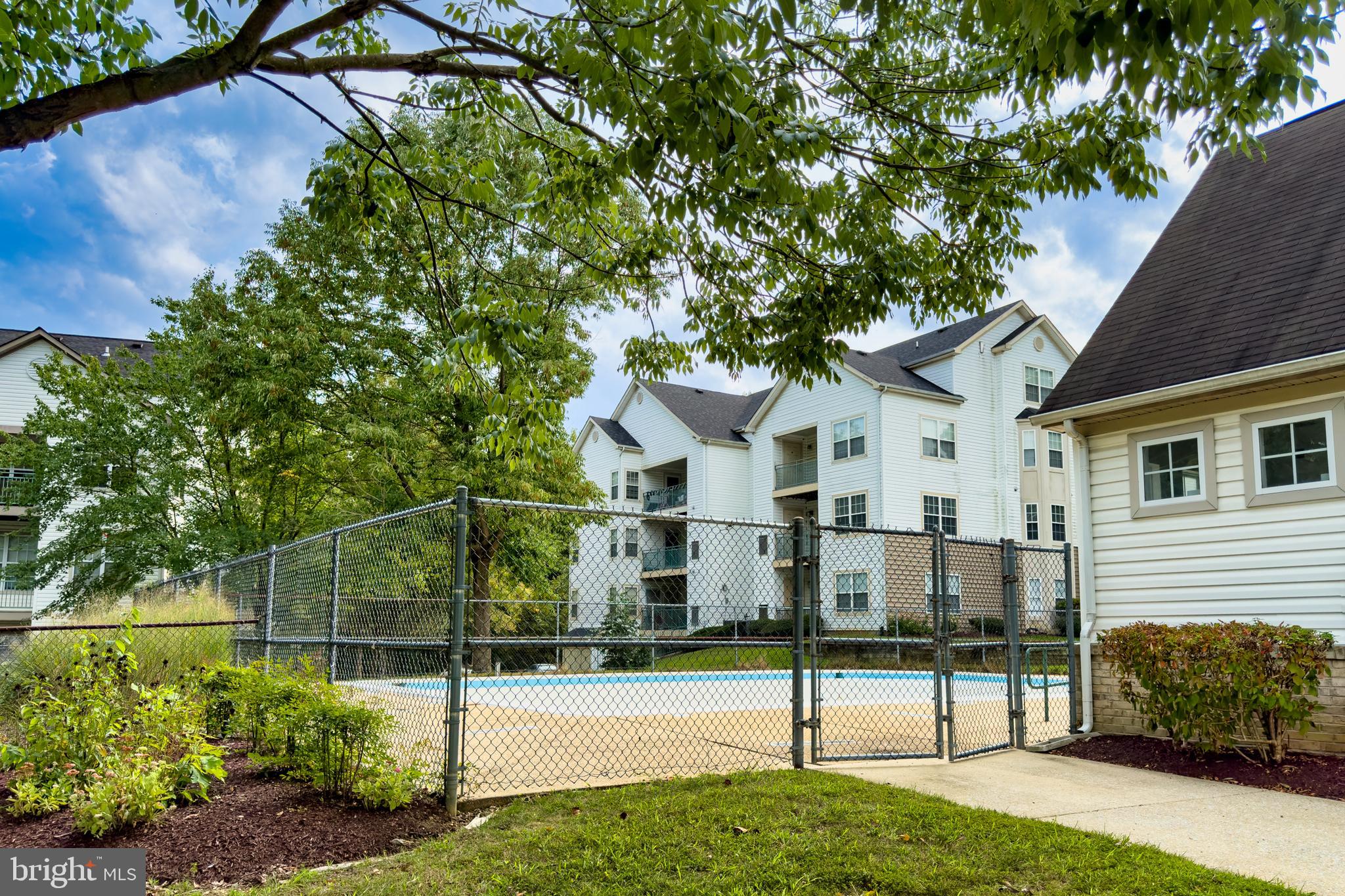 BOWIE TOWERS - Residential