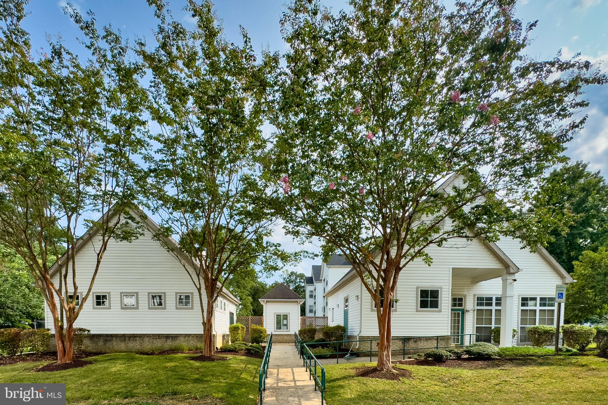 BOWIE TOWERS - Residential