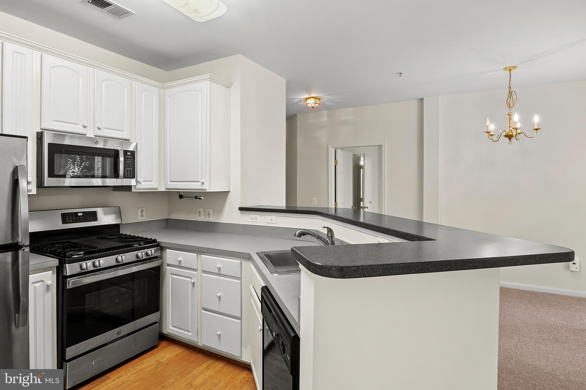 BOWIE TOWERS - Residential