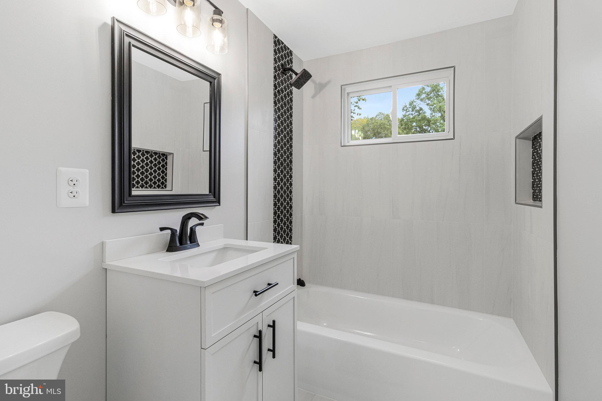 KINGS PARK - Residential Lease