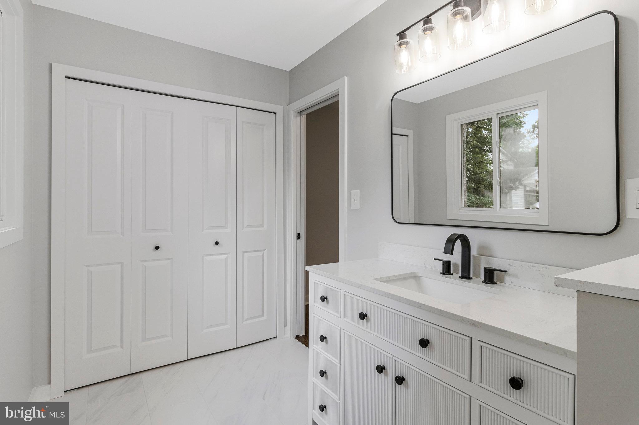 KINGS PARK - Residential Lease