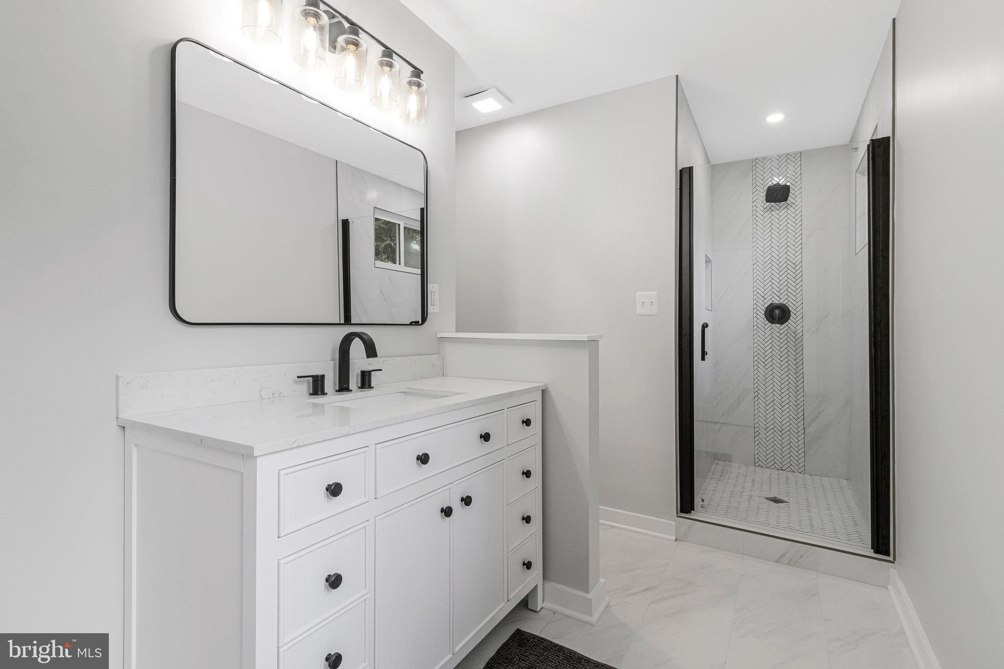 KINGS PARK - Residential Lease