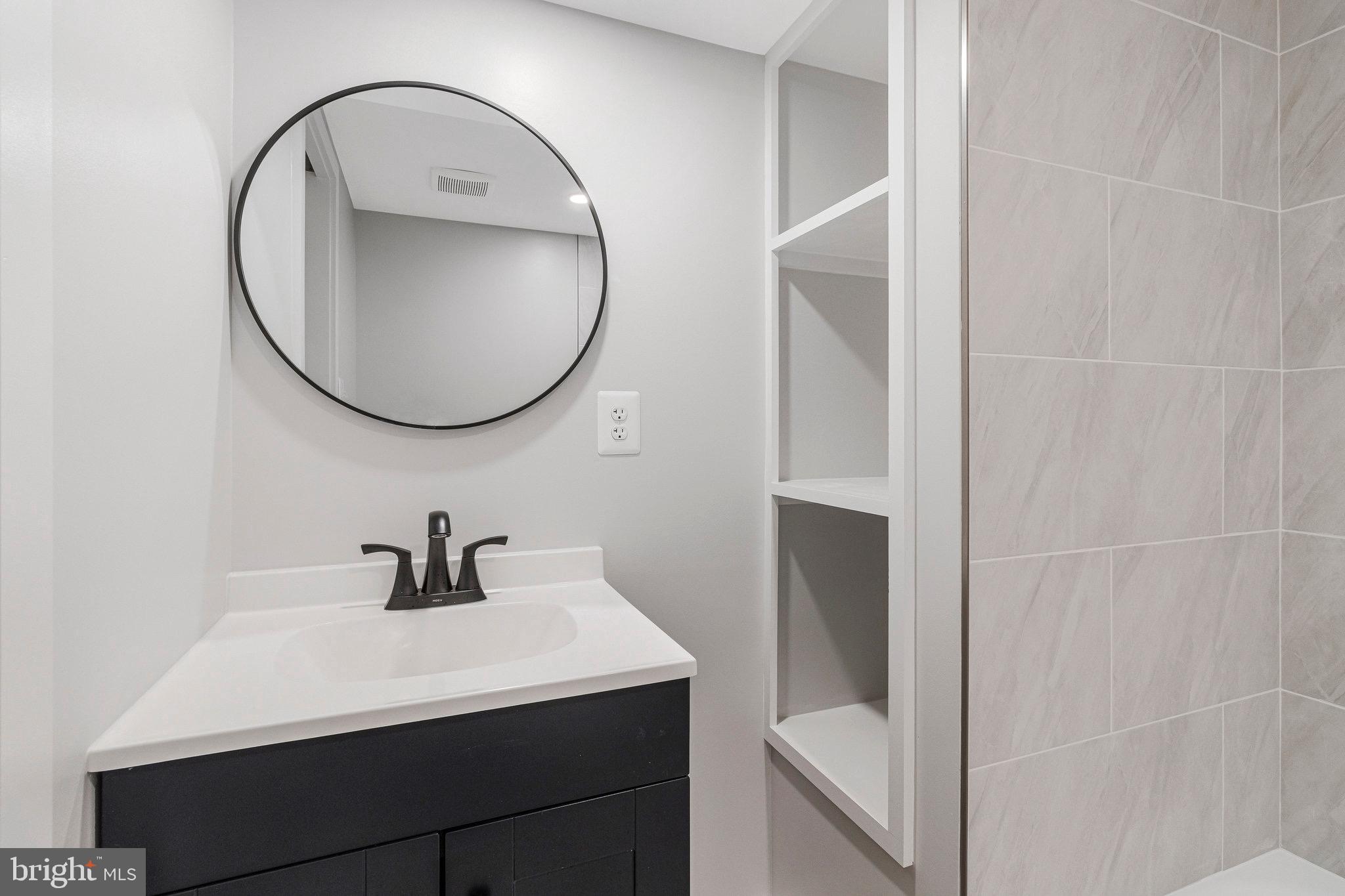 KINGS PARK - Residential Lease