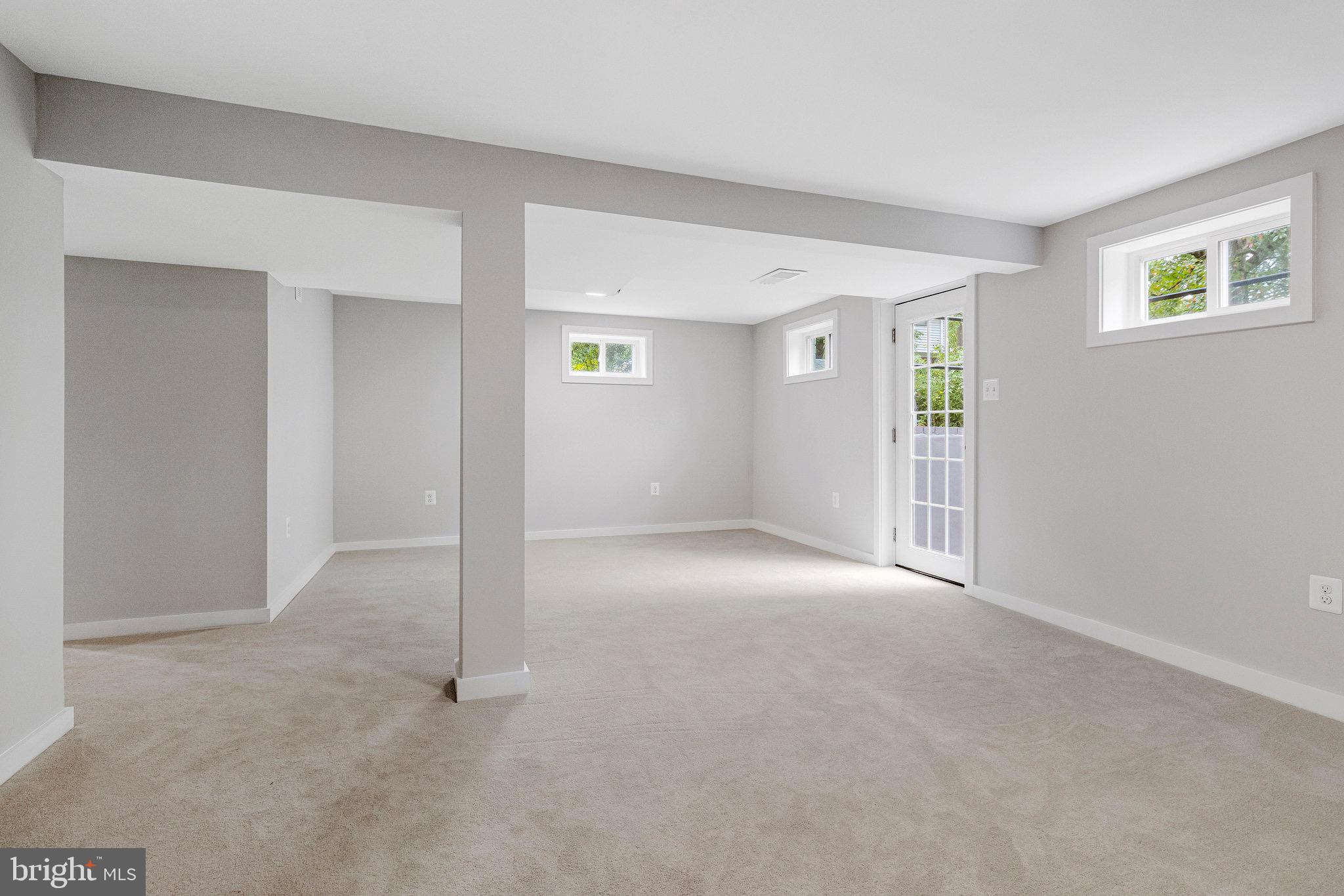 KINGS PARK - Residential Lease