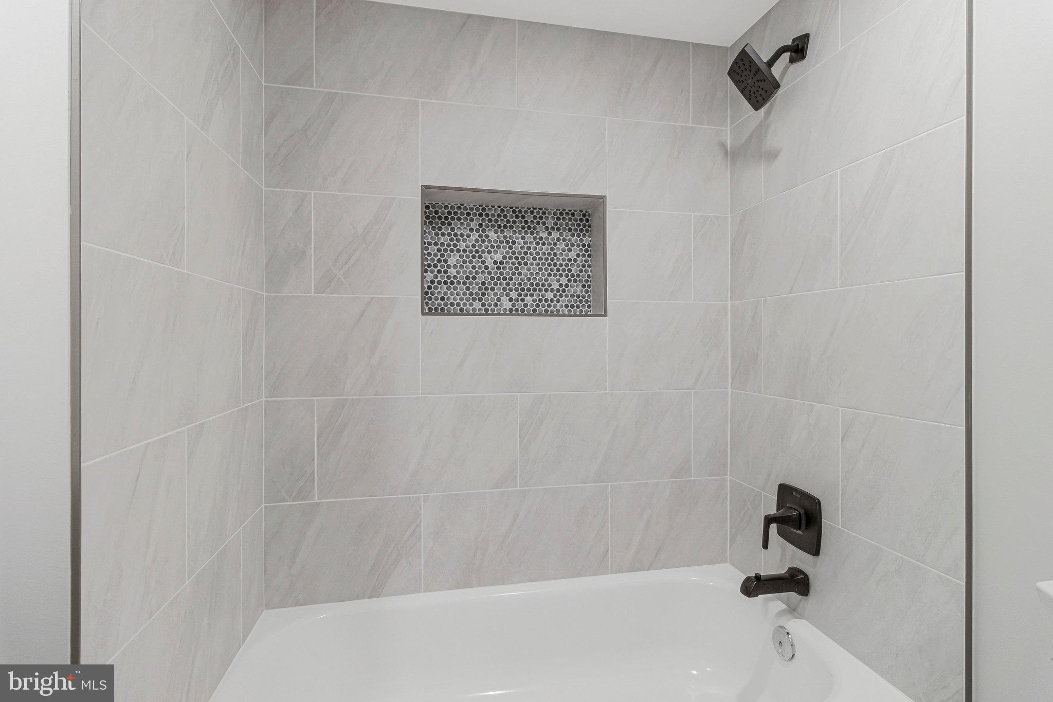 KINGS PARK - Residential Lease