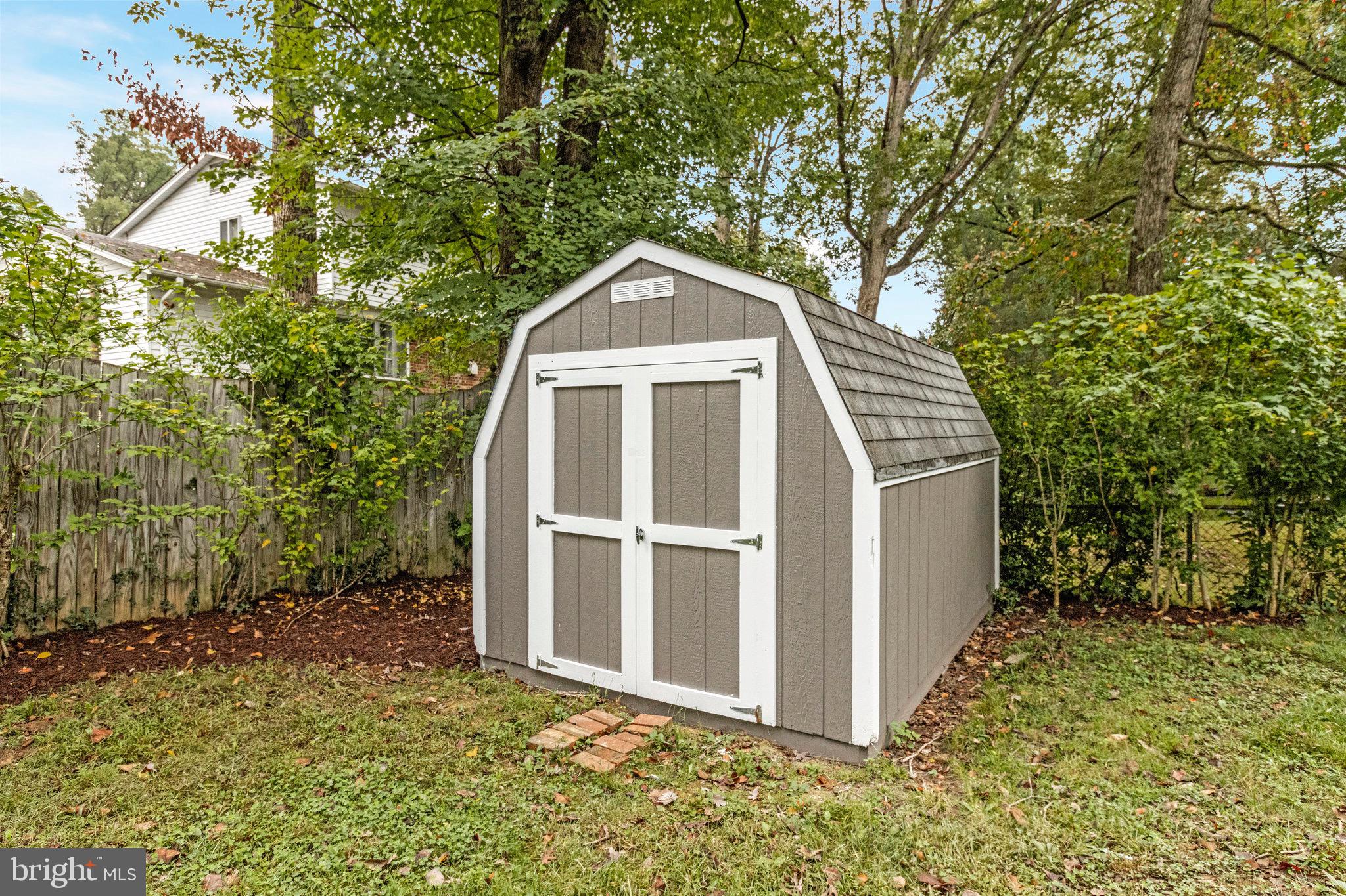 KINGS PARK - Residential Lease