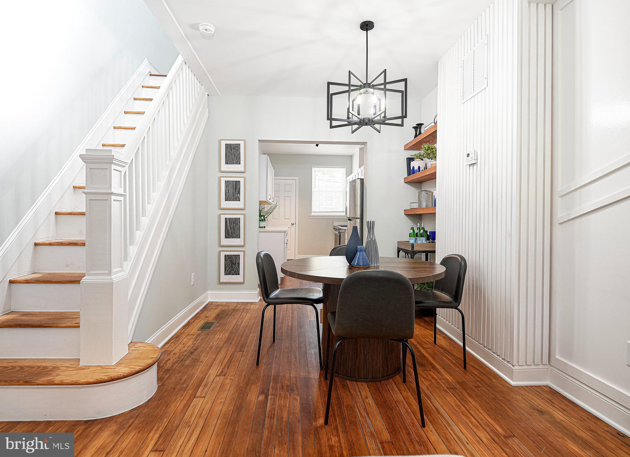 ELLWOOD PARK - Residential