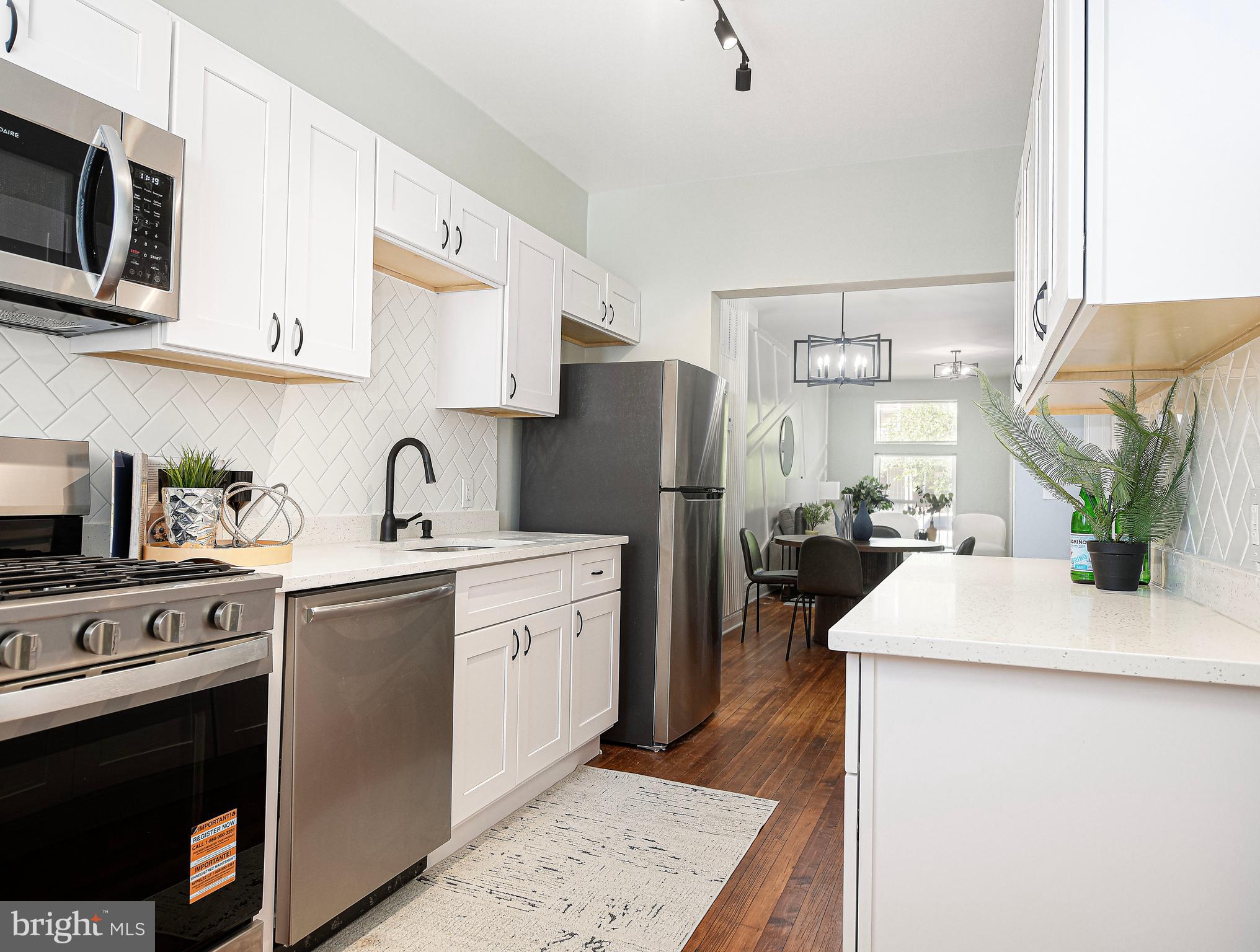 ELLWOOD PARK - Residential