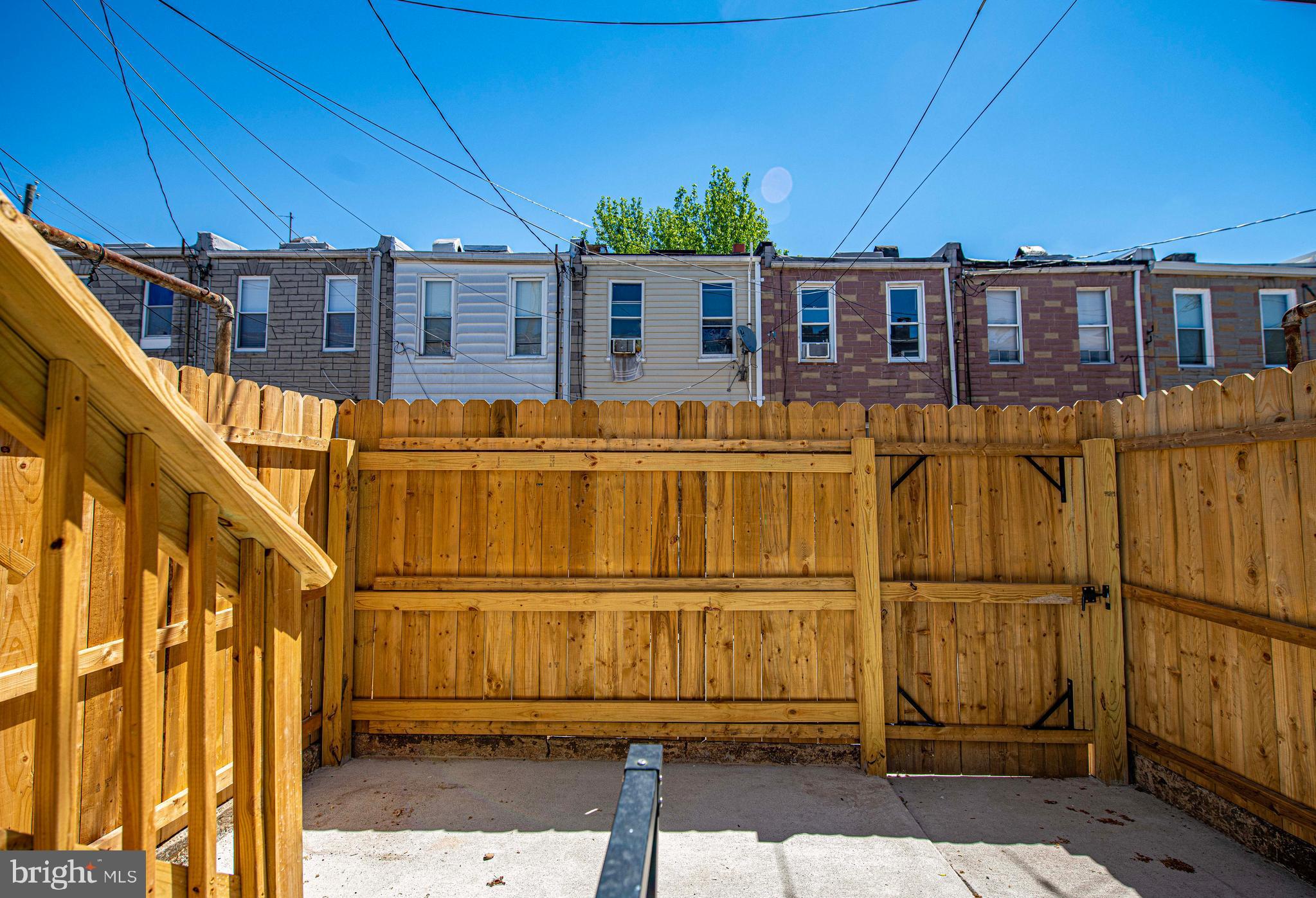 ELLWOOD PARK - Residential