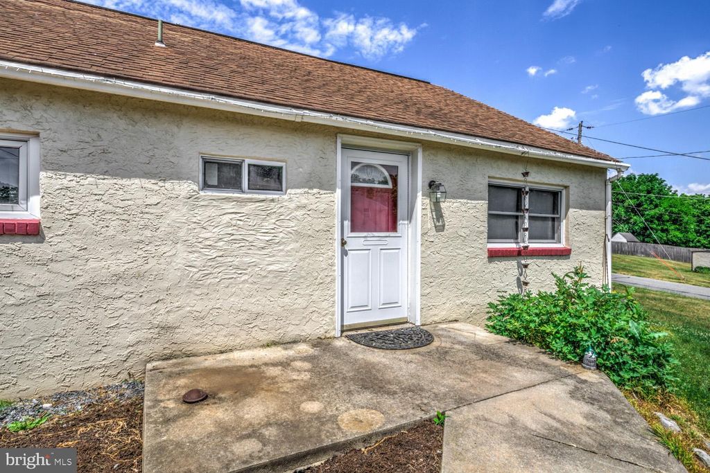 Photo of 912 Farmdale Road, Mount Joy, PA 17552 (MLS # PALA2052418)