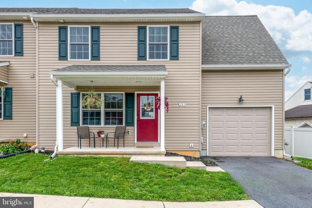 Photo of 283 Ersa Drive, ELIZABETHTOWN, PA 17022 (MLS # PALA2061452)