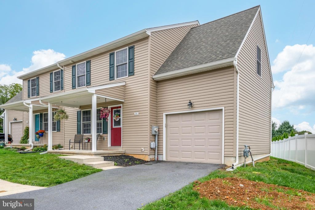 Photo of 283 Ersa Drive, ELIZABETHTOWN, PA 17022 (MLS # PALA2061452)