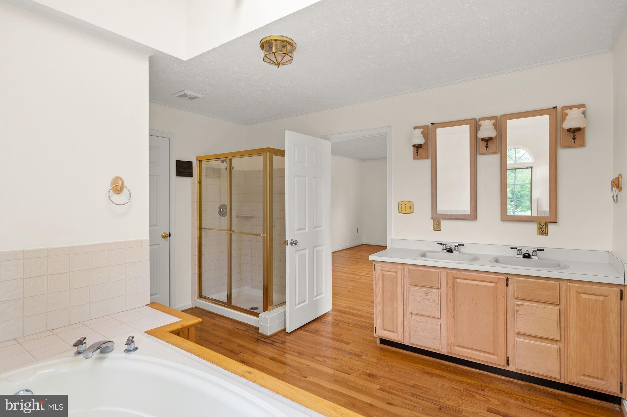 BLUE RIDGE DOWNS - Residential