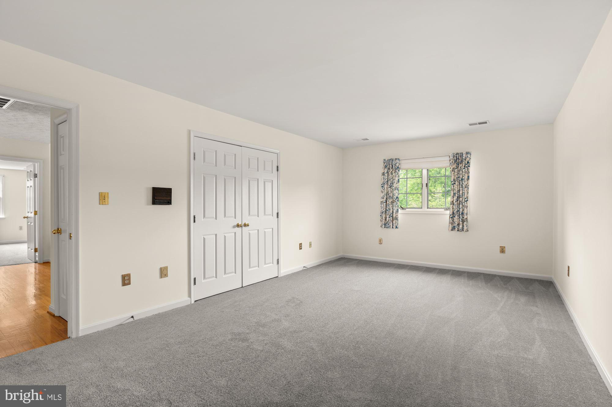 BLUE RIDGE DOWNS - Residential