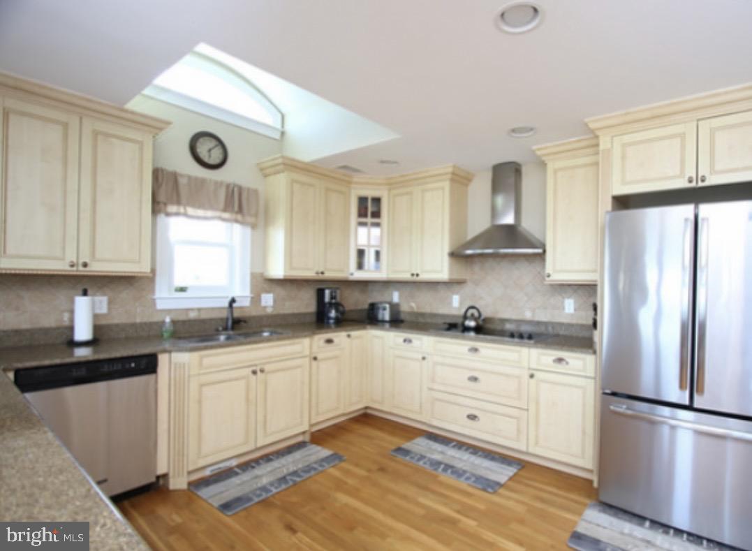 2401 N OCEAN AVENUE N