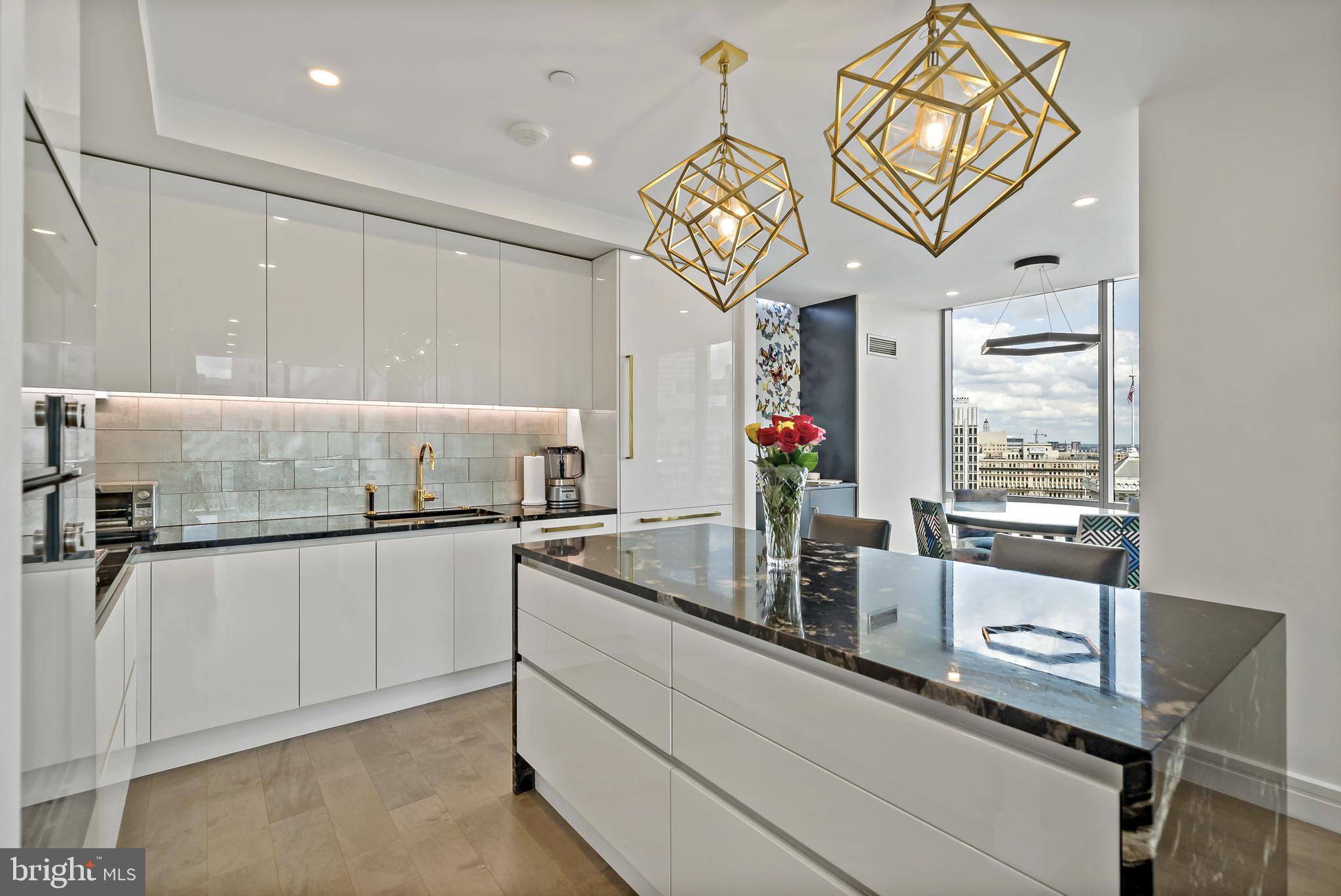 RITTENHOUSE SQUARE - Residential Lease