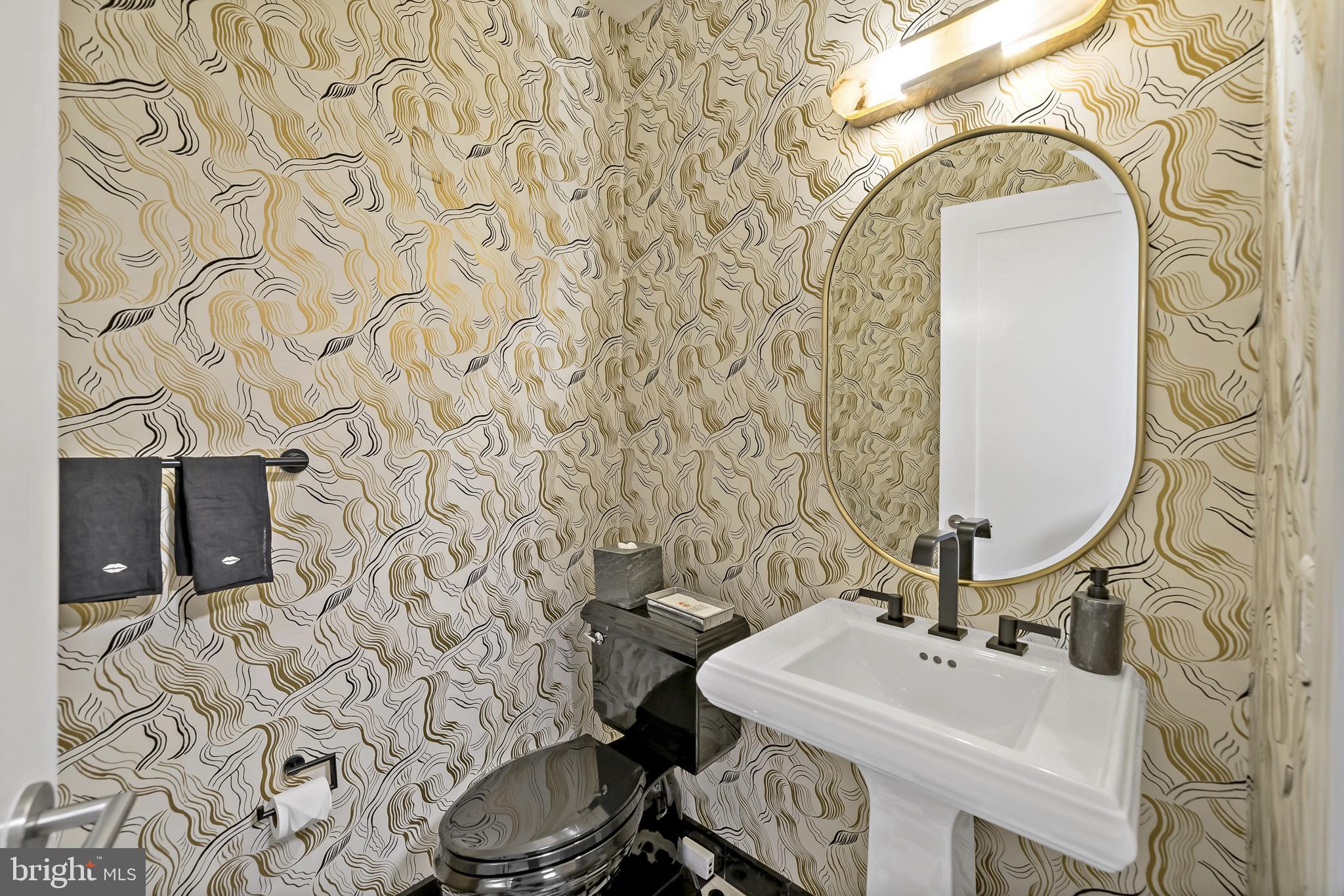 RITTENHOUSE SQUARE - Residential Lease