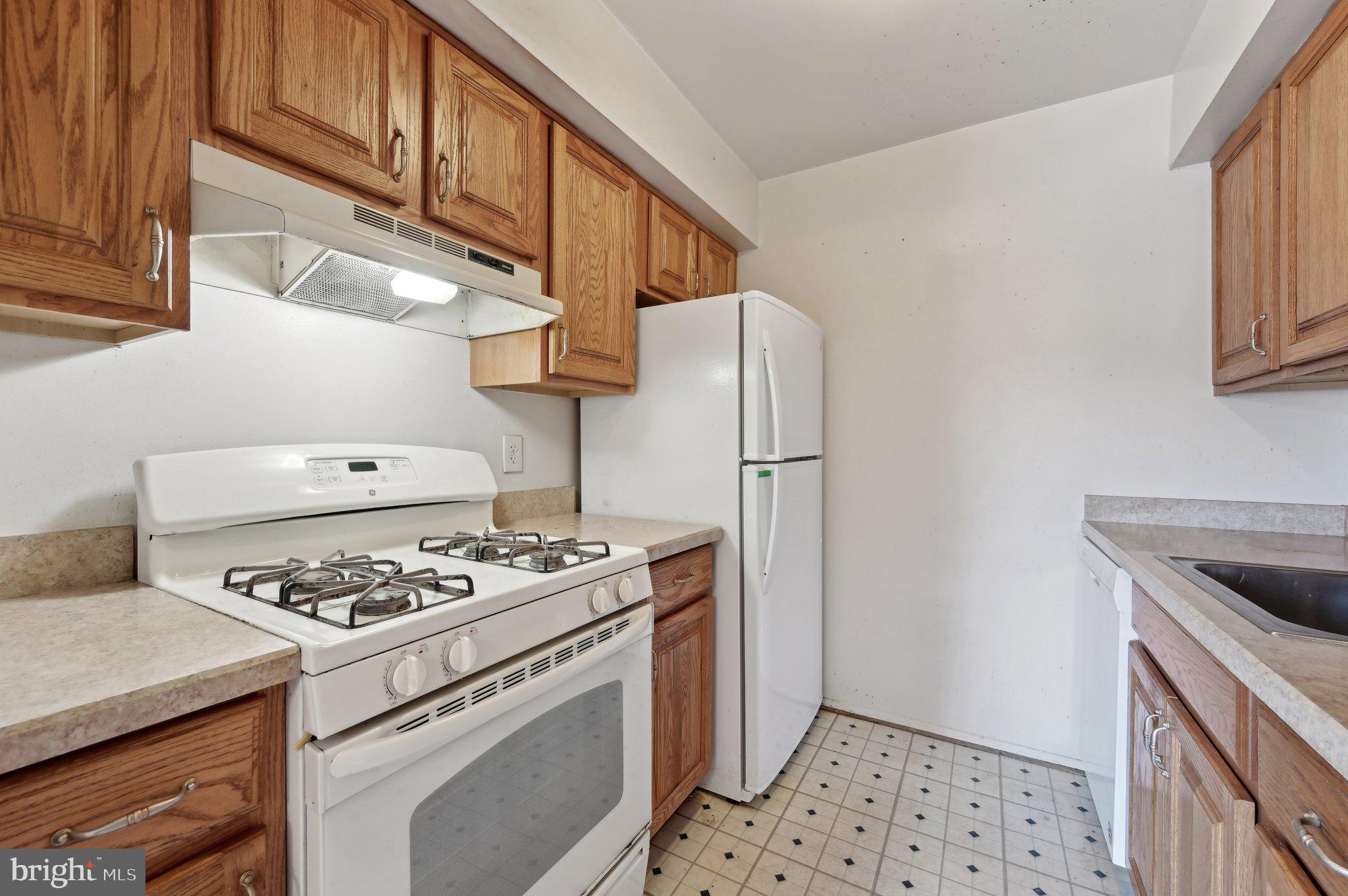 SUN VALLEY CONDOMINIUMS - Residential