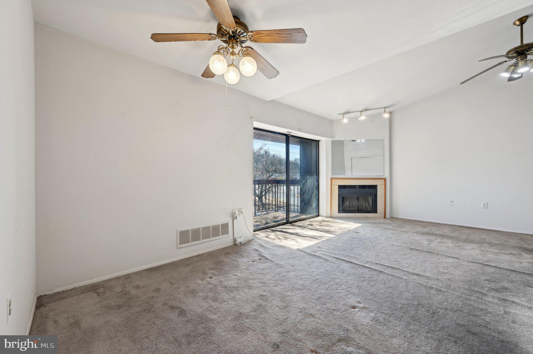 SUN VALLEY CONDOMINIUMS - Residential