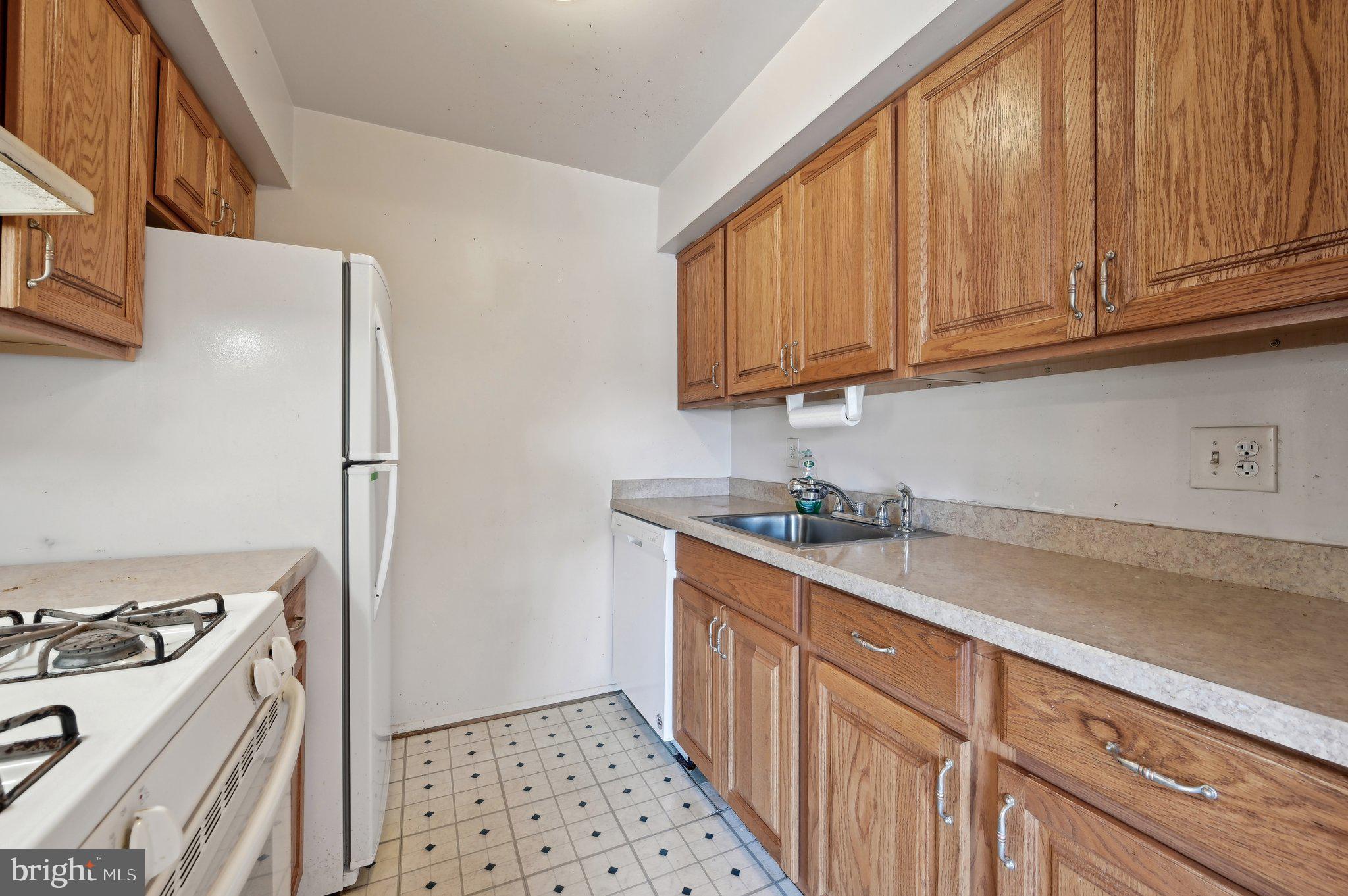 SUN VALLEY CONDOMINIUMS - Residential