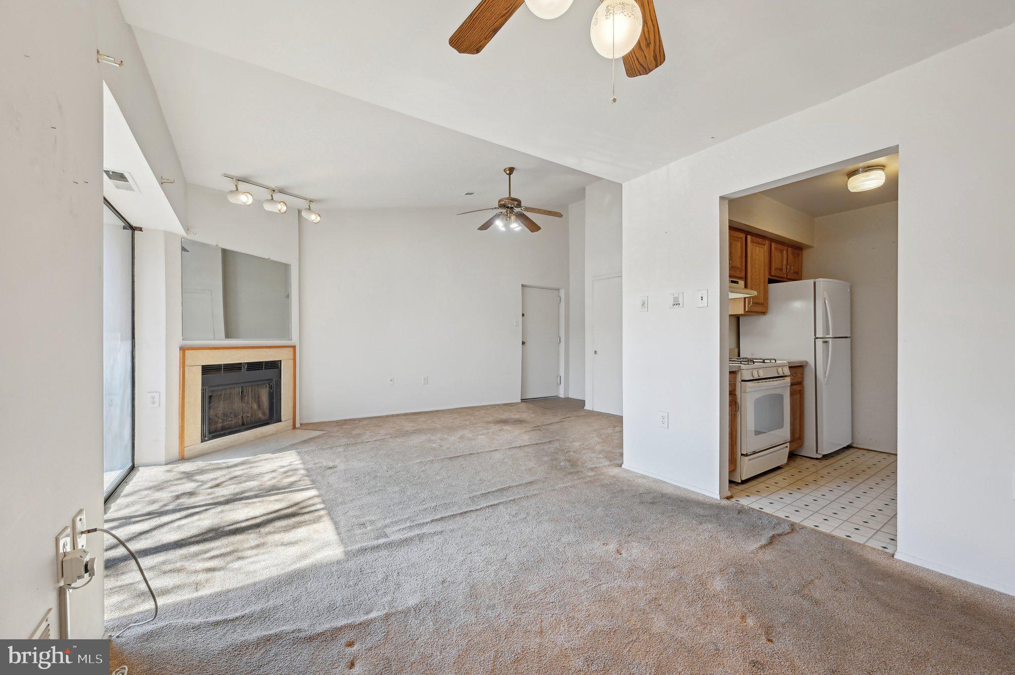 SUN VALLEY CONDOMINIUMS - Residential