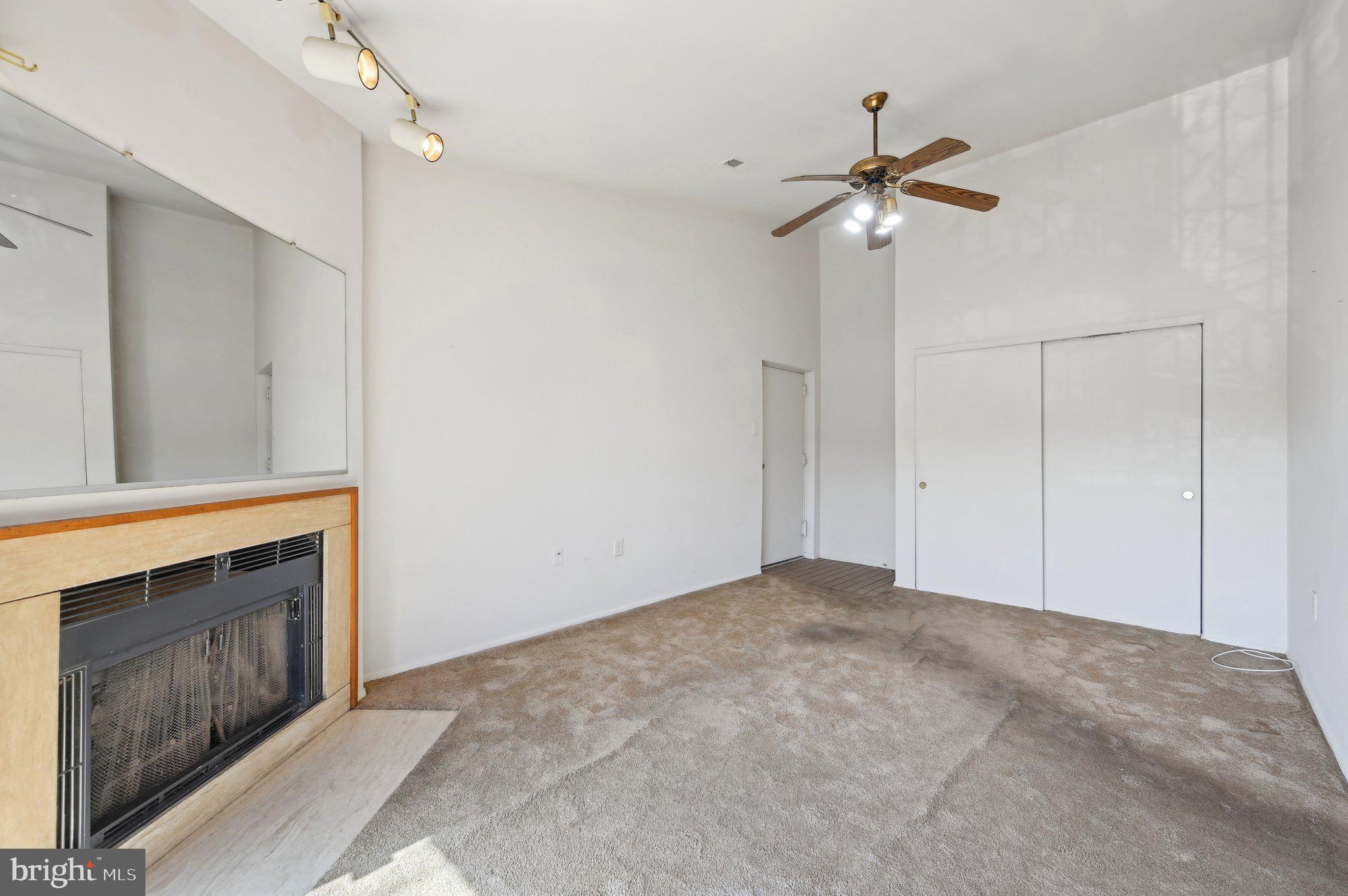 SUN VALLEY CONDOMINIUMS - Residential