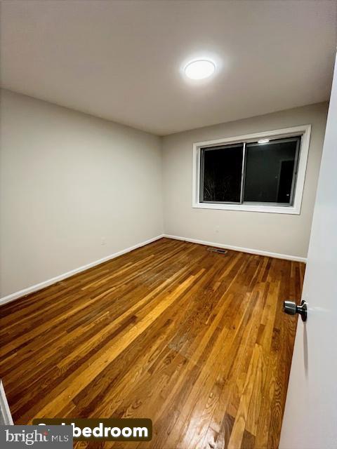 MOSBY WOODS TOWNHOUSE - Residential