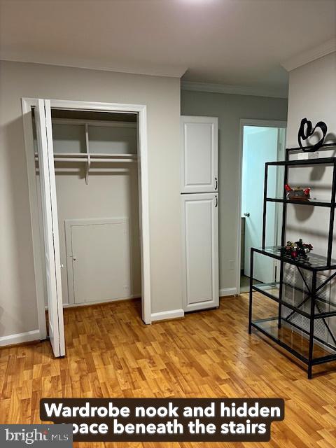 MOSBY WOODS TOWNHOUSE - Residential