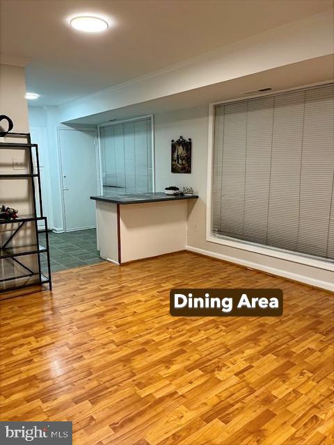 MOSBY WOODS TOWNHOUSE - Residential