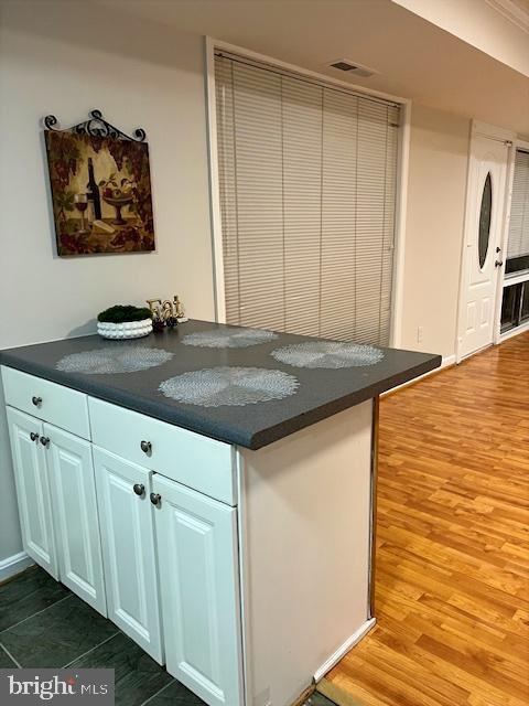 MOSBY WOODS TOWNHOUSE - Residential