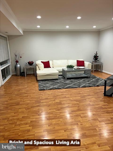 MOSBY WOODS TOWNHOUSE - Residential