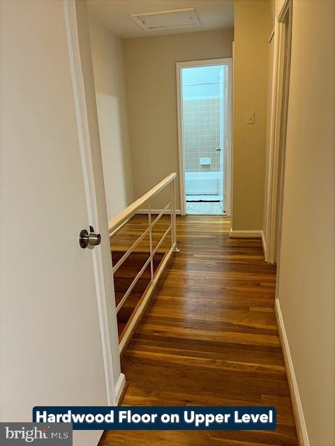 MOSBY WOODS TOWNHOUSE - Residential