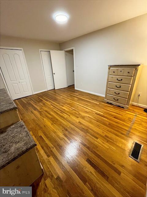 MOSBY WOODS TOWNHOUSE - Residential