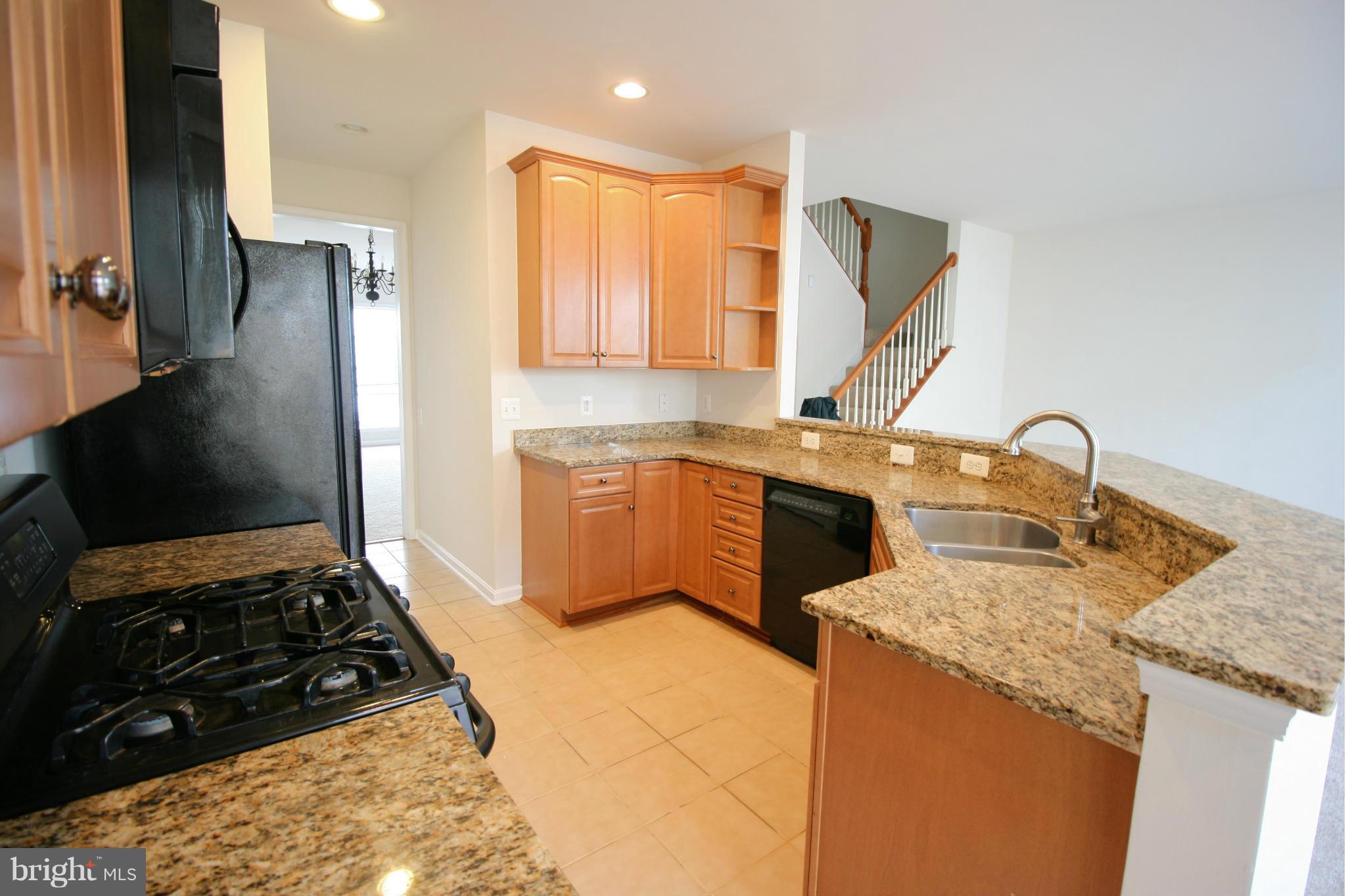 LAUREL HILL LANDBAY - Residential Lease