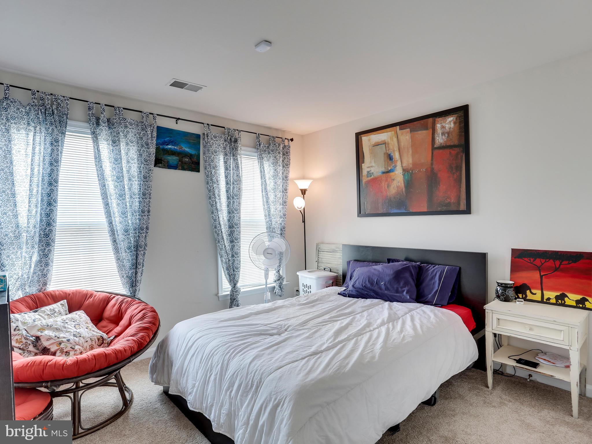 LAUREL HILL LANDBAY - Residential Lease