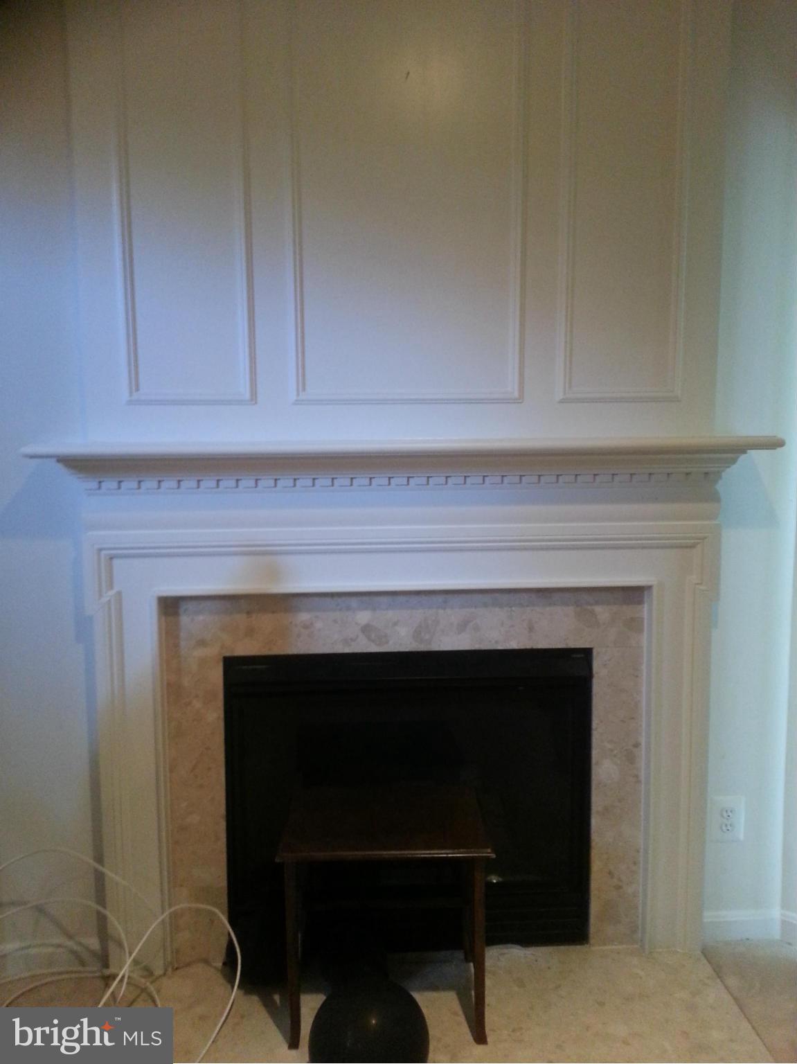 LAUREL HILL LANDBAY - Residential Lease