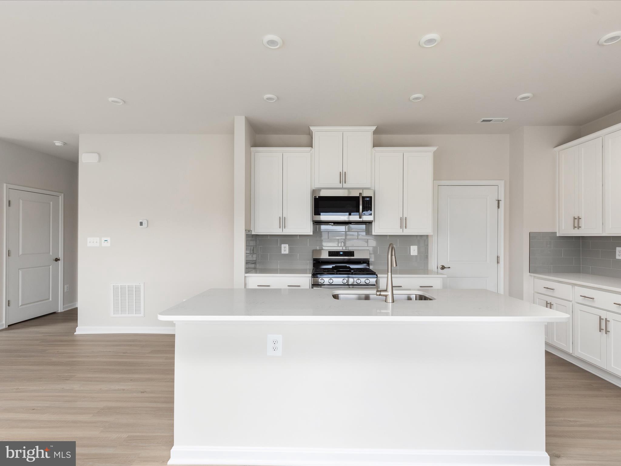 29 SIGNAL KNOB COTTAGE DR