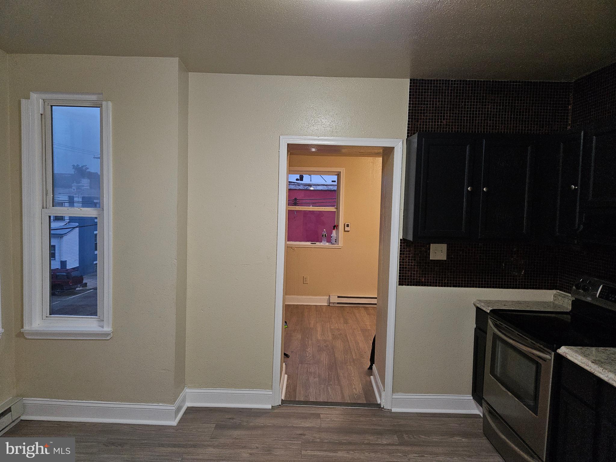 HUNTING PARK - Residential Lease